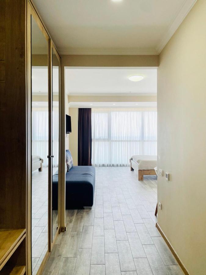 Balmaral Apart Hotel 바투미 외부 사진