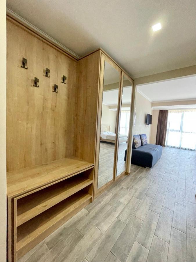 Balmaral Apart Hotel 바투미 외부 사진